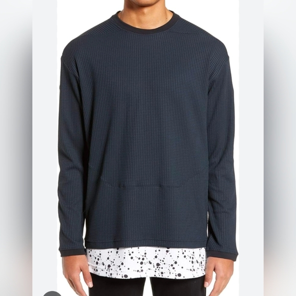 Nike ACG Black and White Long Sleeve Tee - Picture 1 of 9